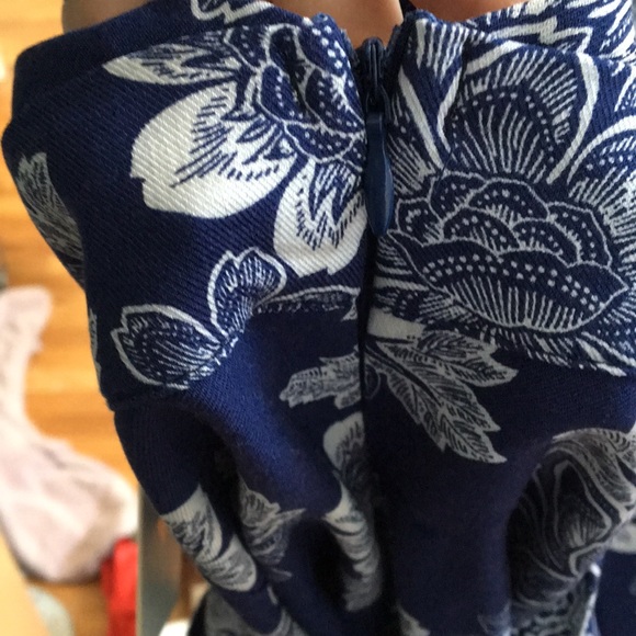 Blue floral romper large - Picture 6 of 6